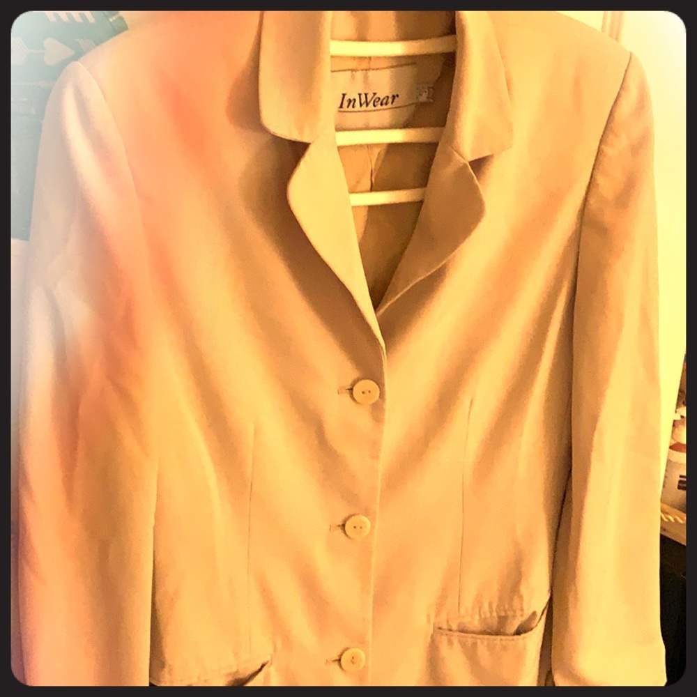 In wear beige blazer euro36 USA6 uk10 F38